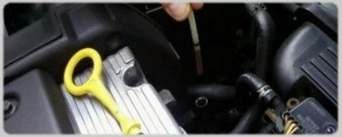 engine oil level check A precise oil level check on the 2004 MG-ZR